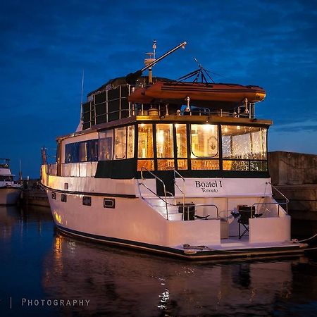 Bed and Breakfast Making Waves Boatel à Toronto Extérieur photo