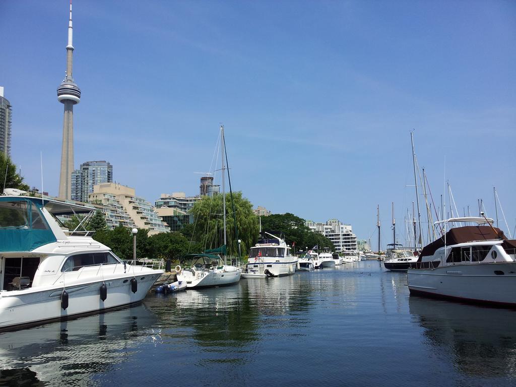 Bed and Breakfast Making Waves Boatel à Toronto Extérieur photo