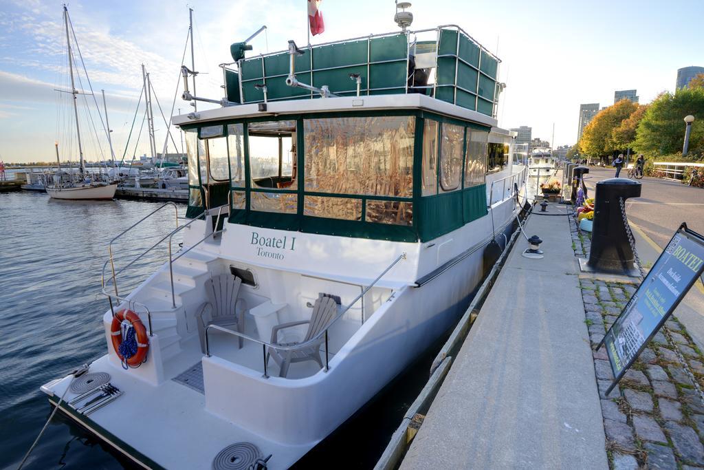 Bed and Breakfast Making Waves Boatel à Toronto Extérieur photo
